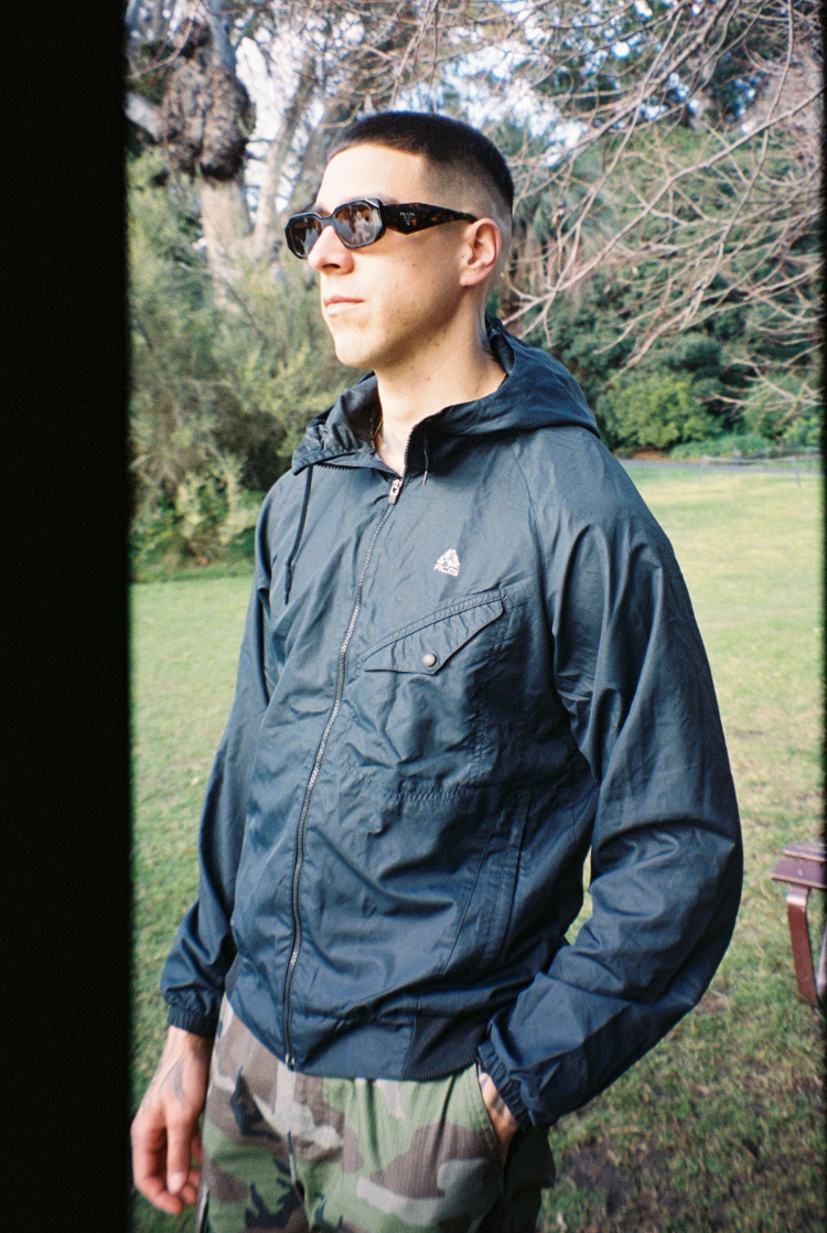 VINTAGE BLACK NIKE FIT ACG (ALL CONDITIONS GEAR SPRAY JACKET (M Fits L)