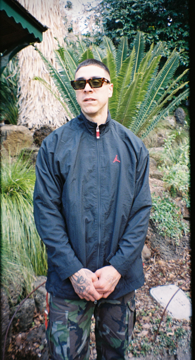 VINTAGE AIR JORDAN JUMP MAN BLACK/RED SPRAY JACKET(XL)